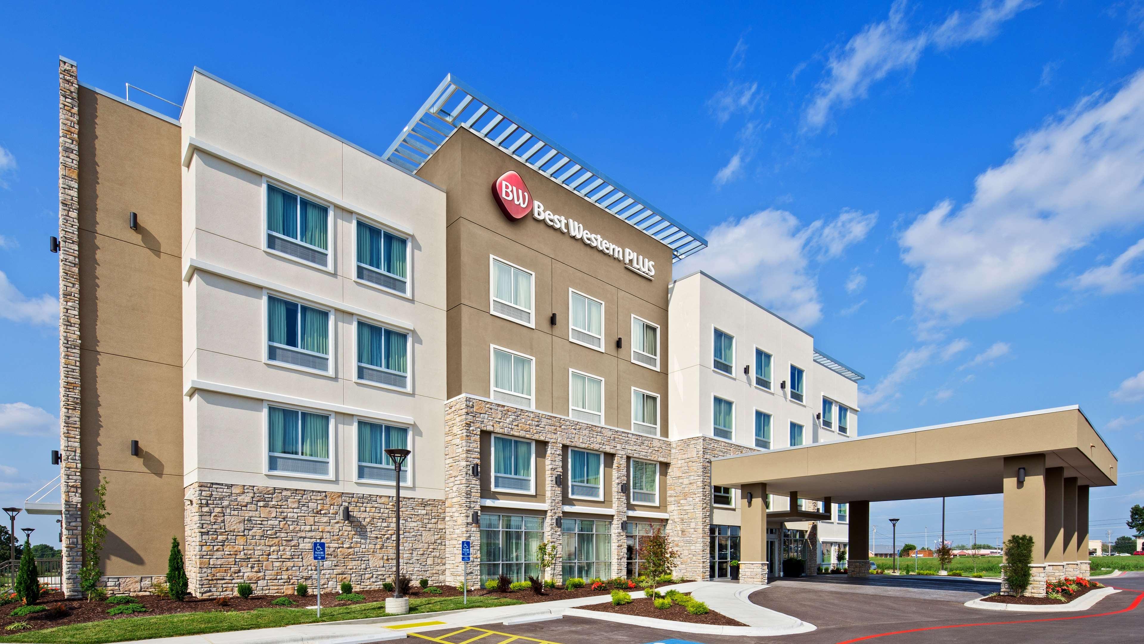 Best Western Plus Bolivar Hotel & Suites מראה חיצוני תמונה