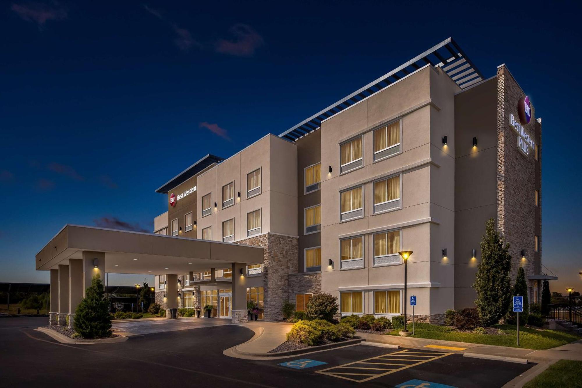 Best Western Plus Bolivar Hotel & Suites מראה חיצוני תמונה